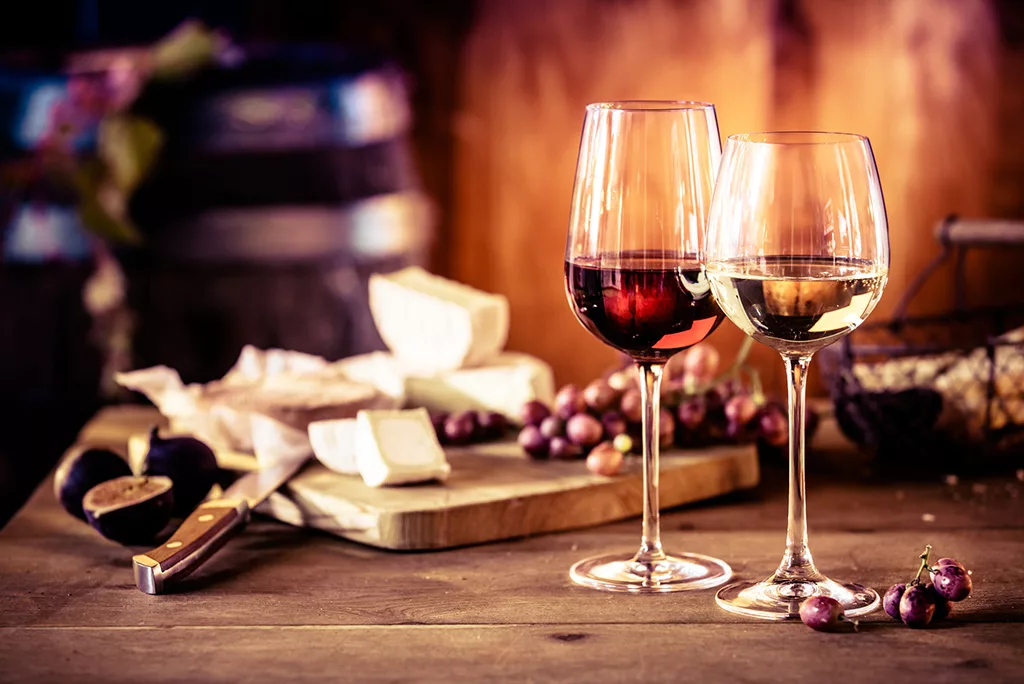 Paradox - Wine & Cheese Bar Split